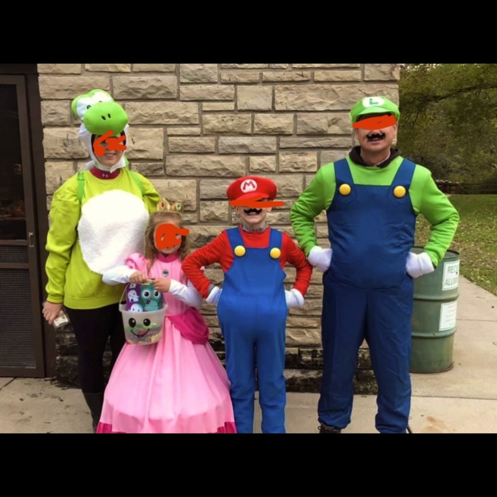 Super Mario Brothers Set Halloween Costumes Mario, Luigi, Yoshi, Princess Peach